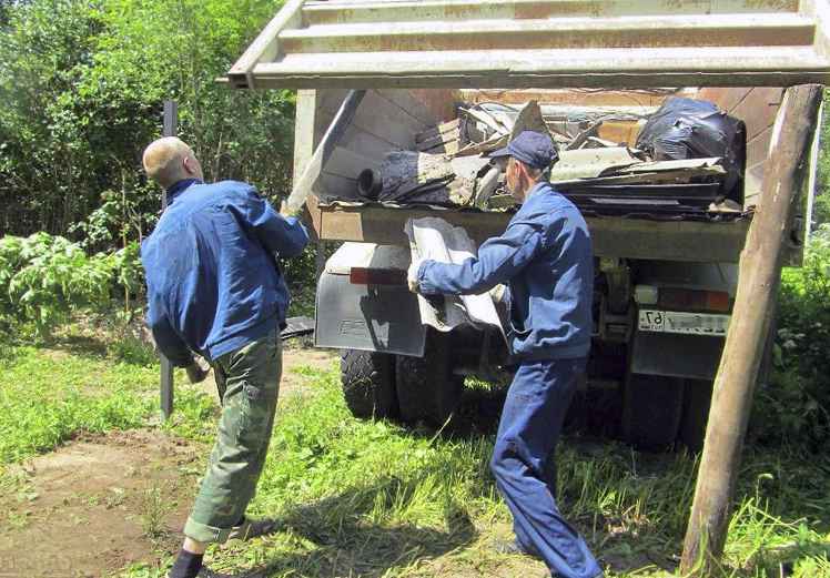 Вывоз мусора с дачного участка с грузчиками по Астрахани