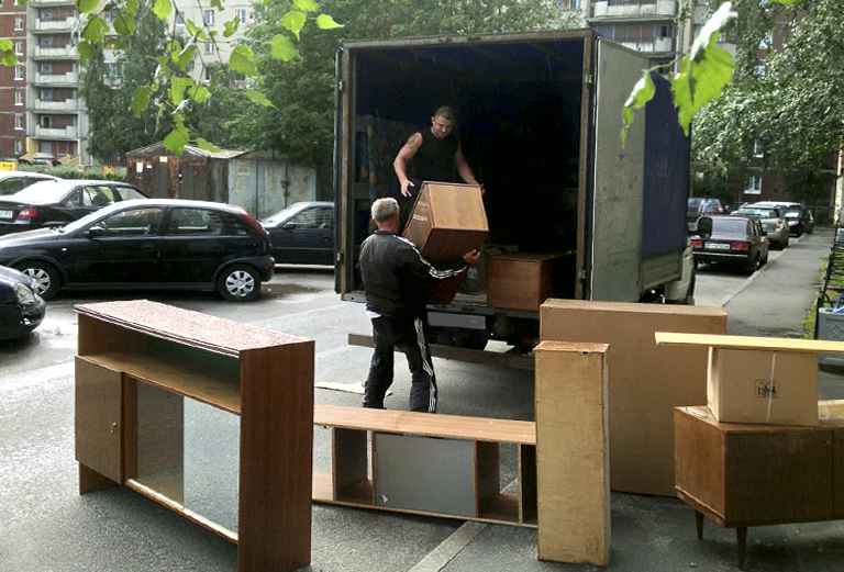 Заказ грузового автомобиля для отправки мебели : Средние коробки из Германия, Карлсруэ в Россия, Москву
