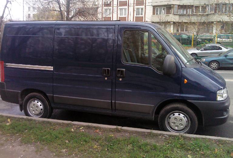 Заказ машины переезд перевезти мебель из Санкт-Петербург в Москва